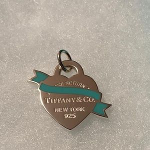 Tiffany & Co. RTT ribbon heart tag charm